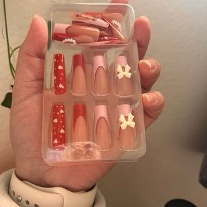 Lovely 🥰 set pink and red Press-On Nails Set